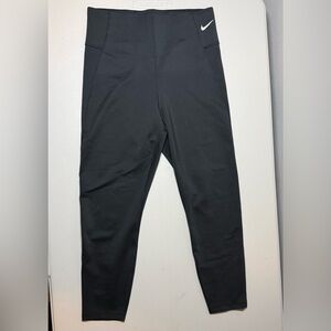 Nike Women's Black Cropped Leggings